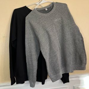Bundle of Two trendy crewneck sweatshirts